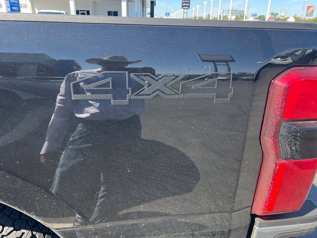 Used 2023 Black Ford Lariat image 3