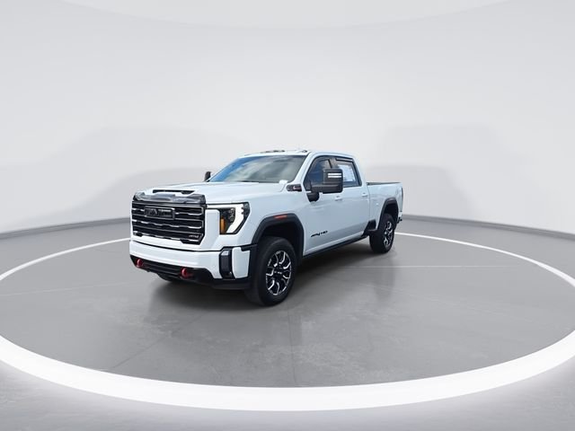 Used 2024 White GMC AT4 image 4