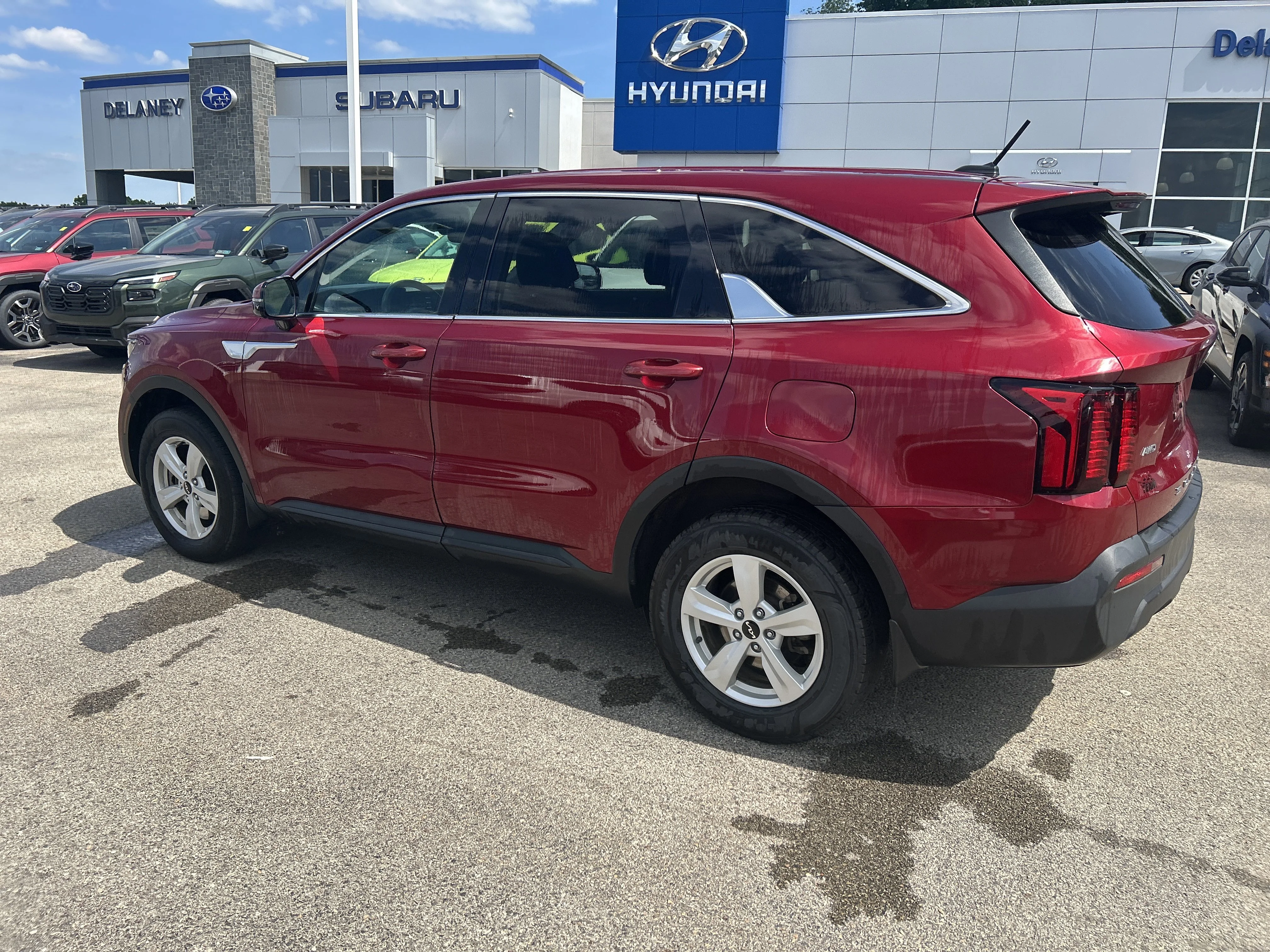 Certified Used 2022 Passion Red Tintcoat Kia LX image 9