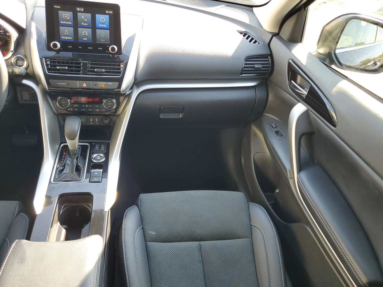2024 Mitsubishi Eclipse Cross SE - Photo 27