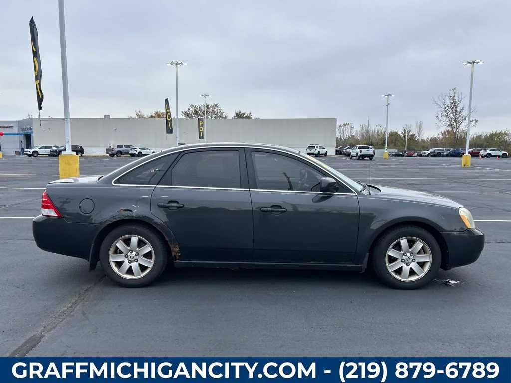 Used 2007  Mercury Base image 4