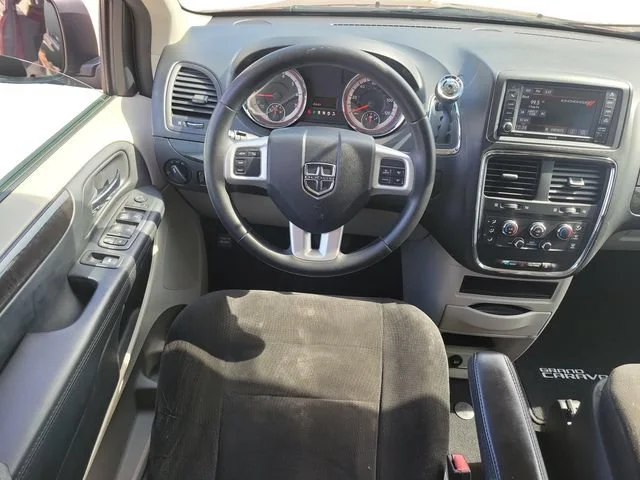 Used 2017 Octane Red Pear Dodge SE image 28
