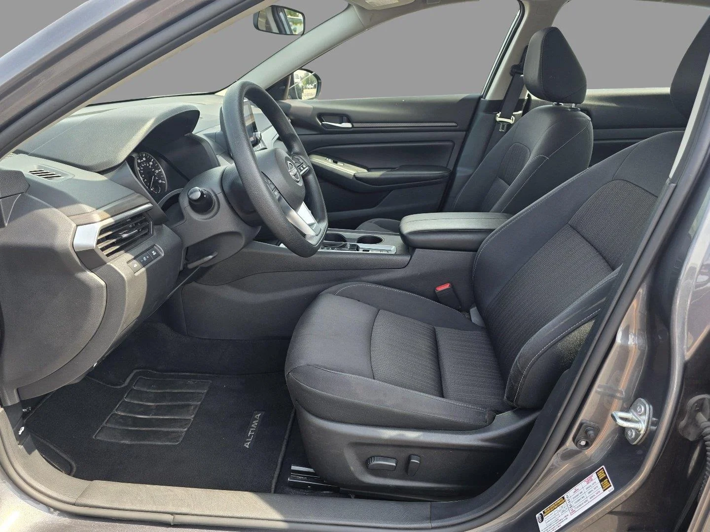 Used 2025 Gun Metallic Nissan SV image 20