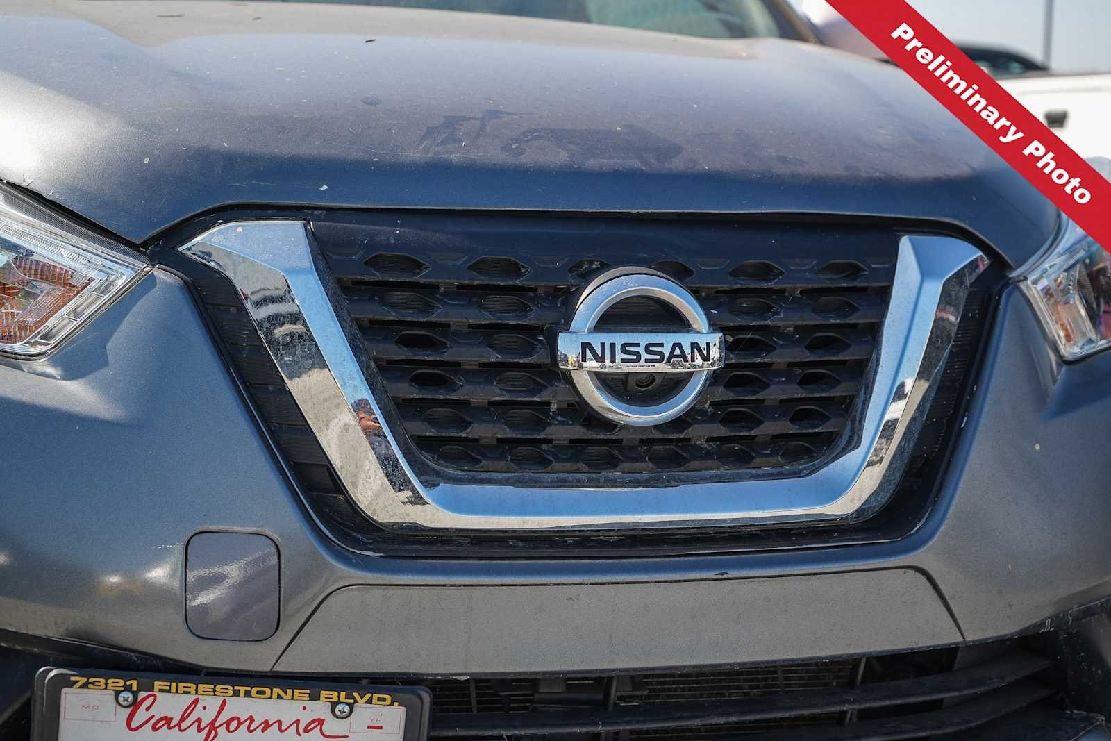 Used 2020 Gun Metallic/Monarch Orange Nissan SR image 5
