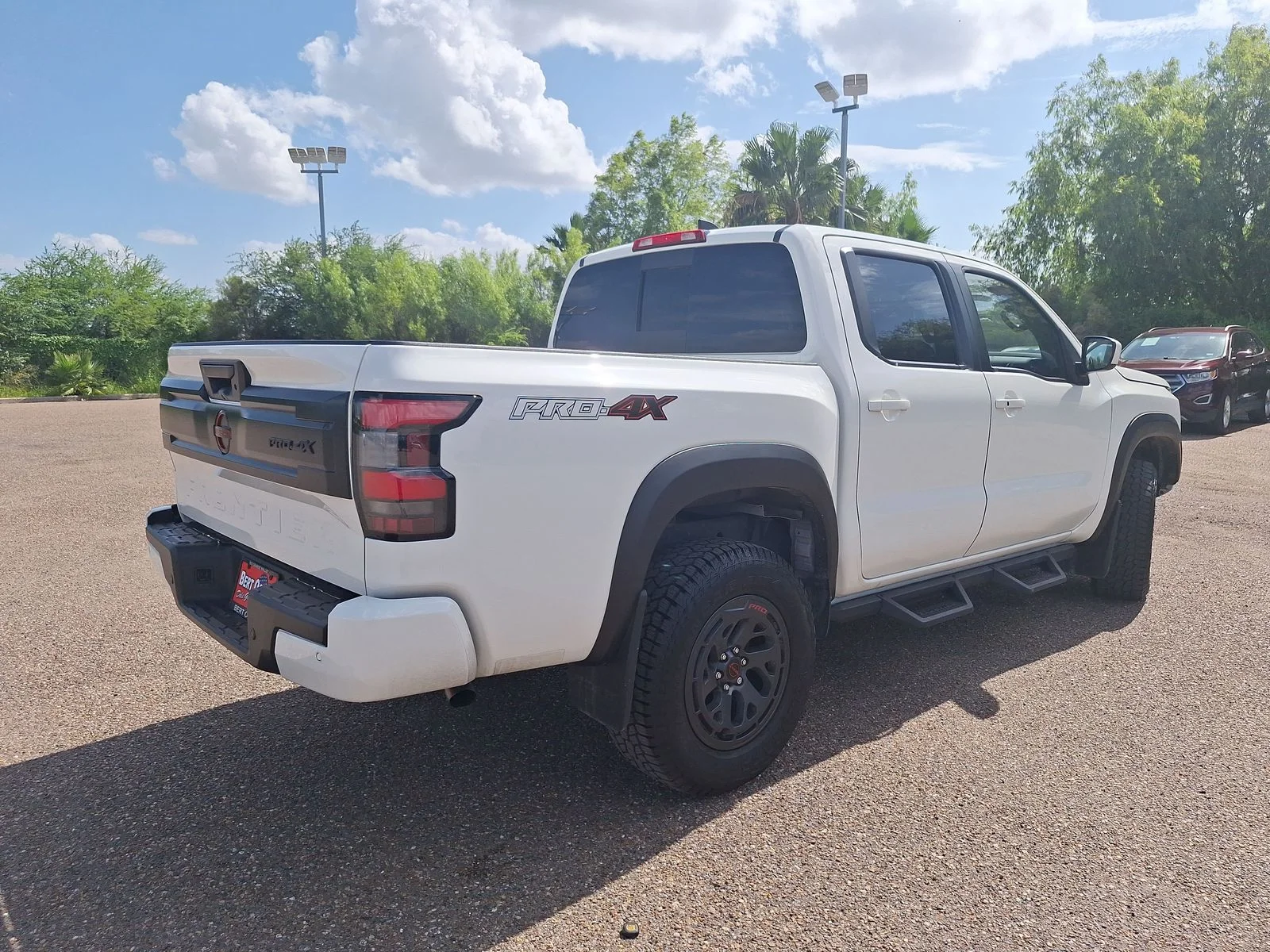 Used 2025 White Nissan PRO-4X image 7