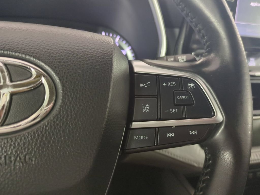 2021 Toyota Highlander XLE - Photo 35