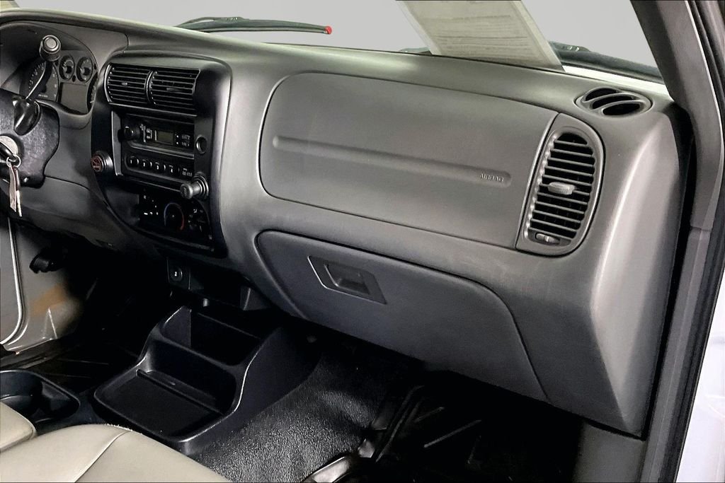 Used 2011 White Ford XL image 17