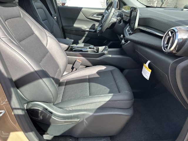 2027 Chevrolet Equinox LT - Photo 26