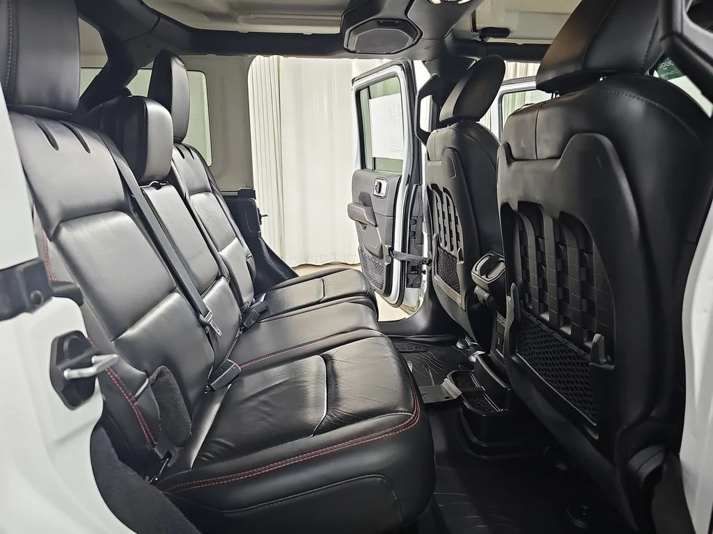 Used 2020 White/off-white Jeep Unlimited Rubicon image 14