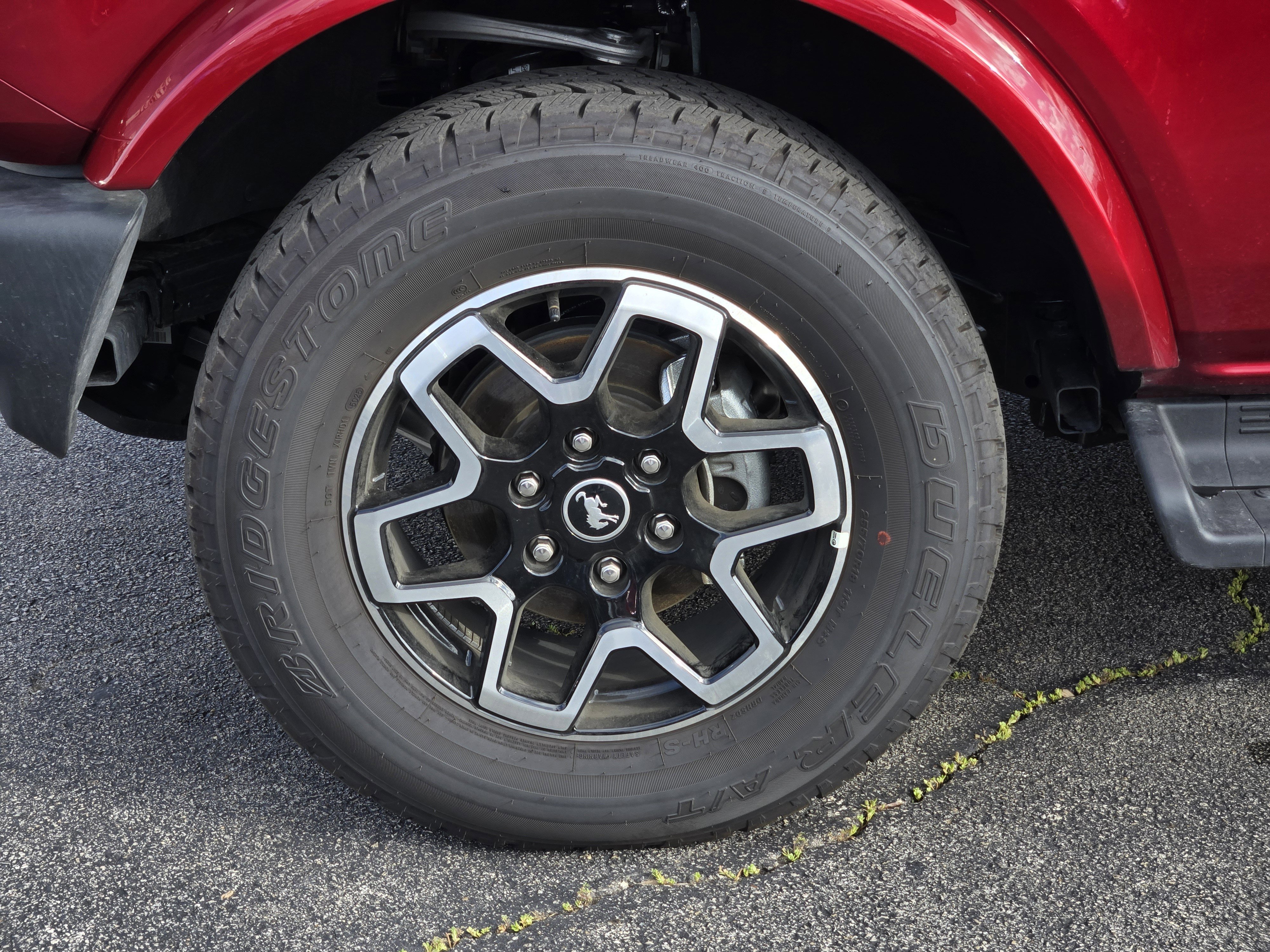 New 2026 Ruby Red Metallic Tntd Clearcoat Ford Outer Banks image 7