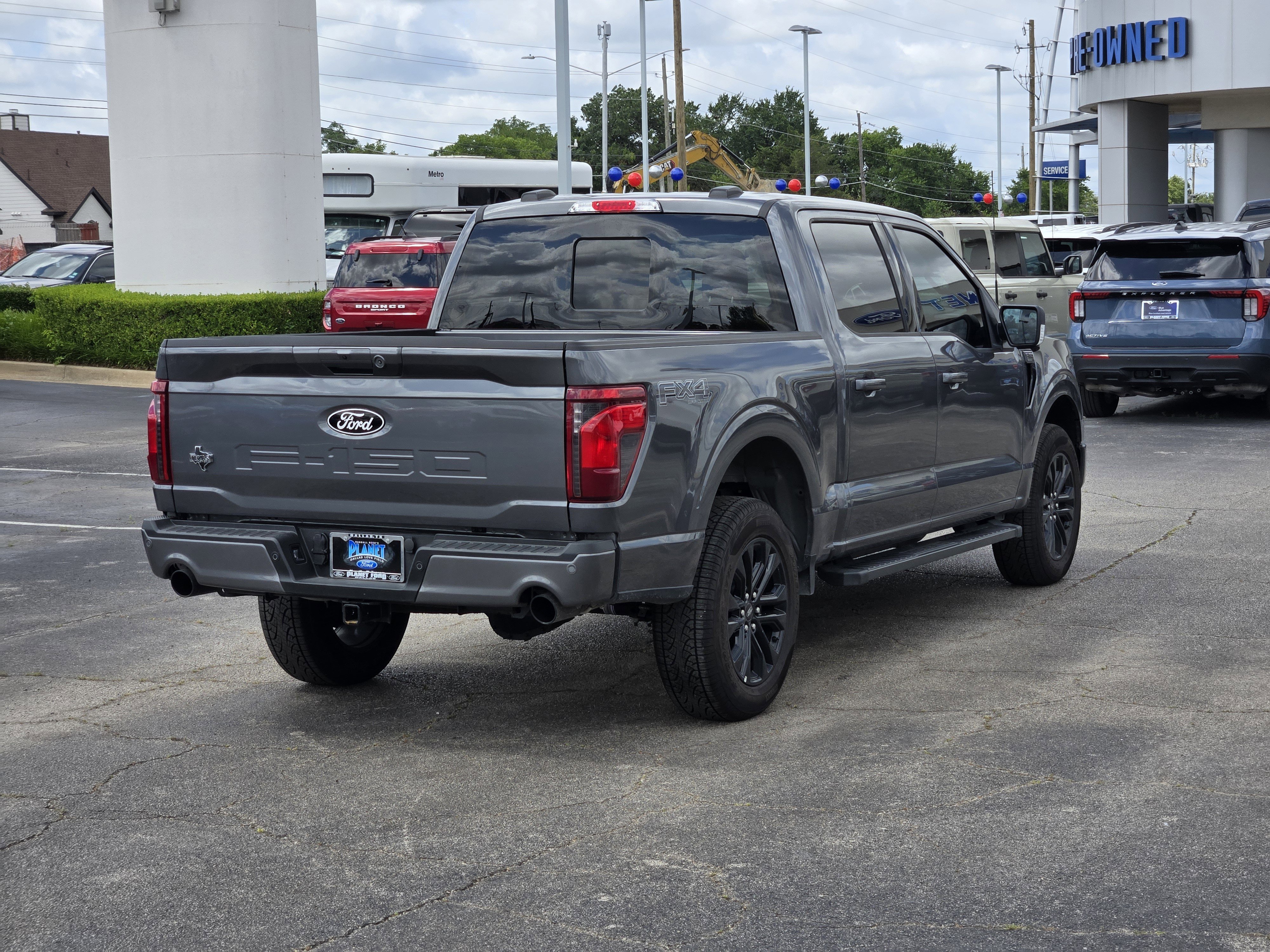 New 2026 Carbonized Gray Metallic Ford XLT image 4