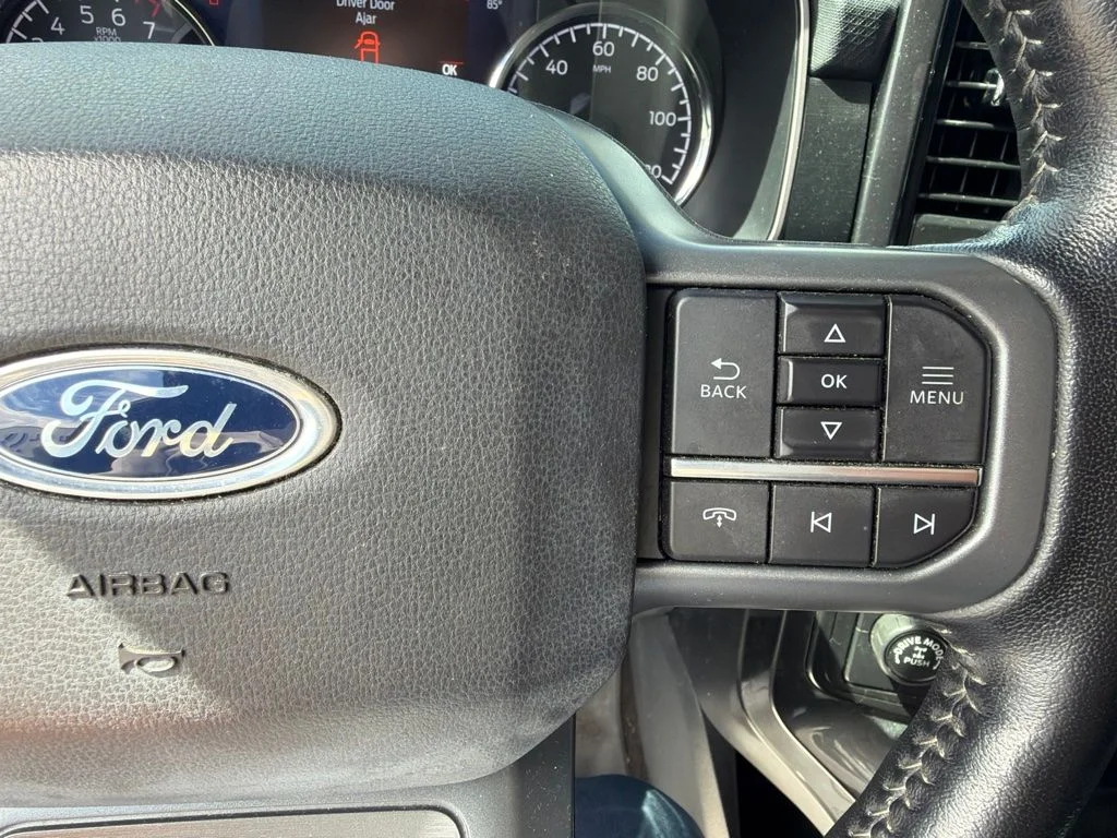 Used 2022 Black Ford XLT image 10