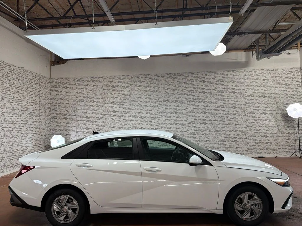 New 2026 Serenity White Hyundai SE image 8