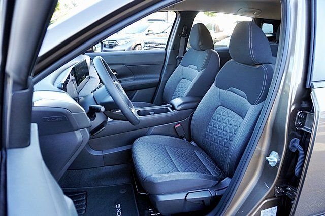 Used 2025 Brown Nissan SV image 14