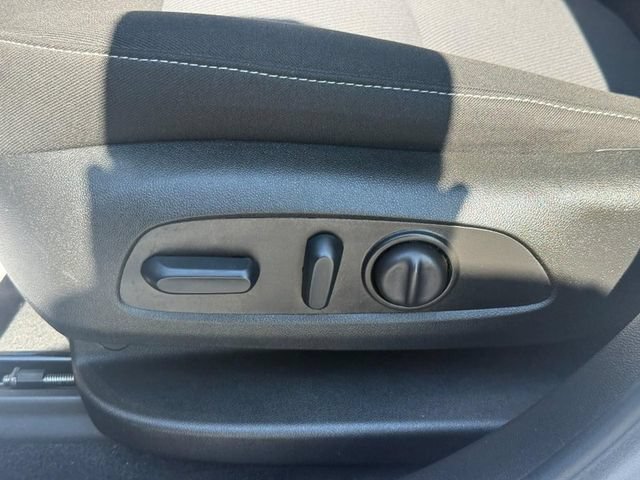 Used 2024 Summit White Chevrolet 2LT image 17