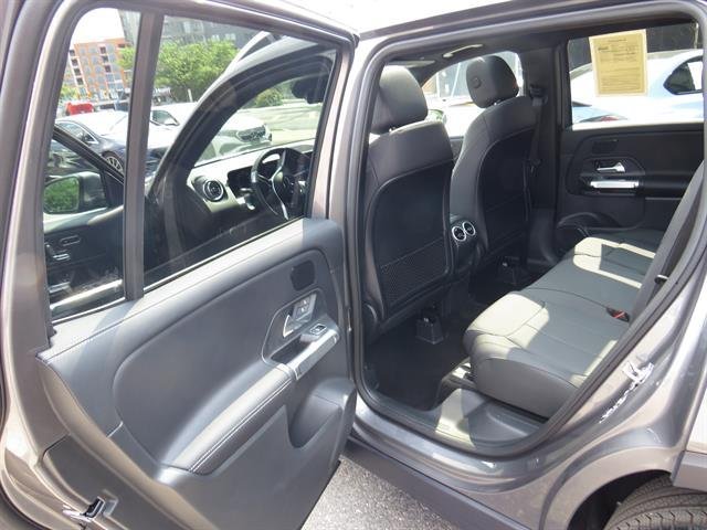 Used 2026 Mountain Grey Metallic Mercedes-Benz GLB 250 image 21