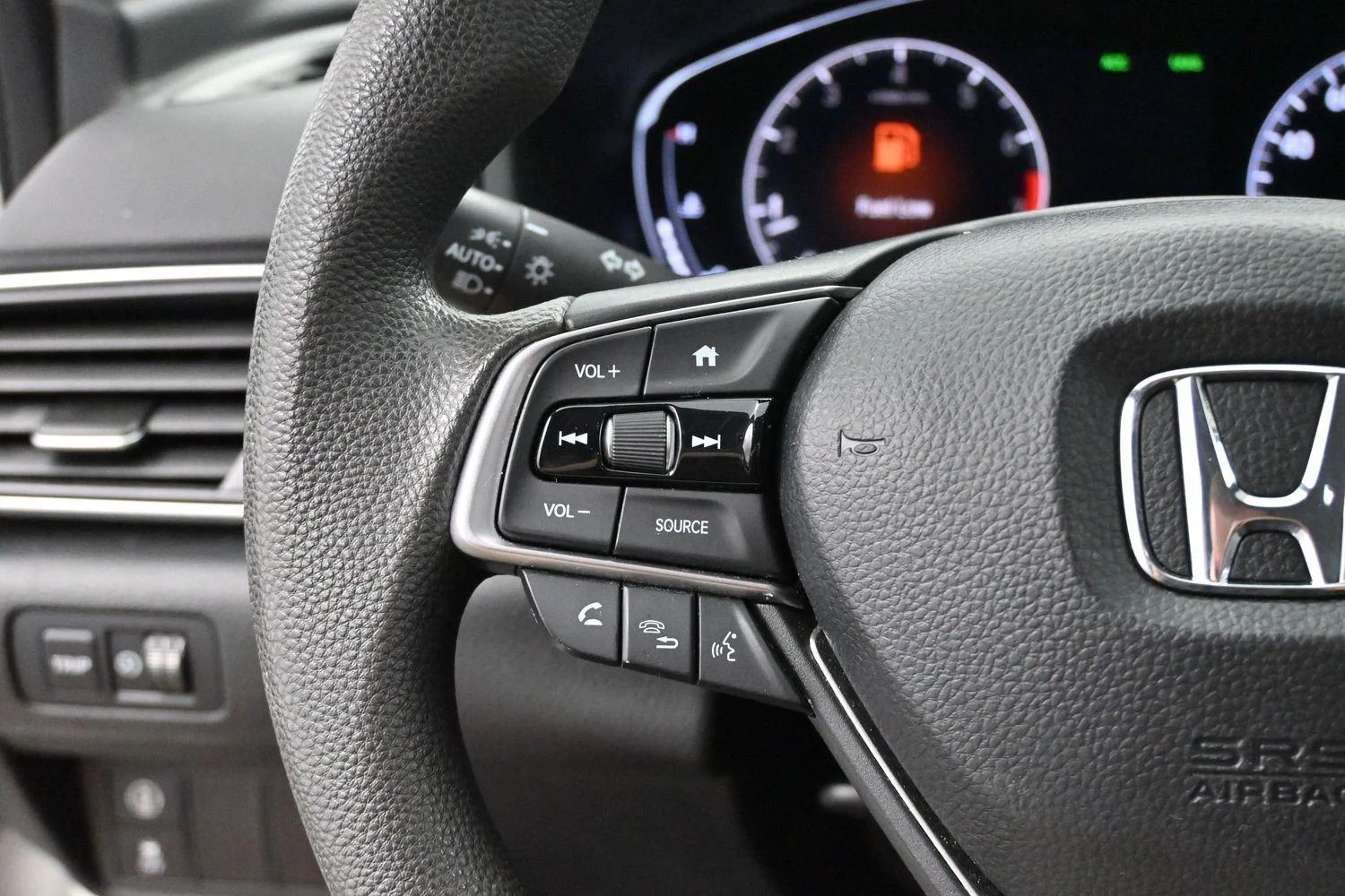 Used 2020 Platinum White Pearl Honda LX image 16