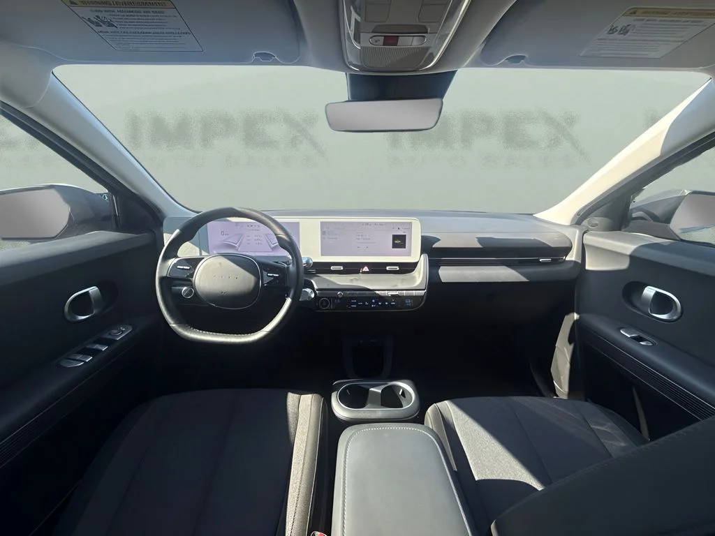 Used 2024 Gray Hyundai SEL image 11