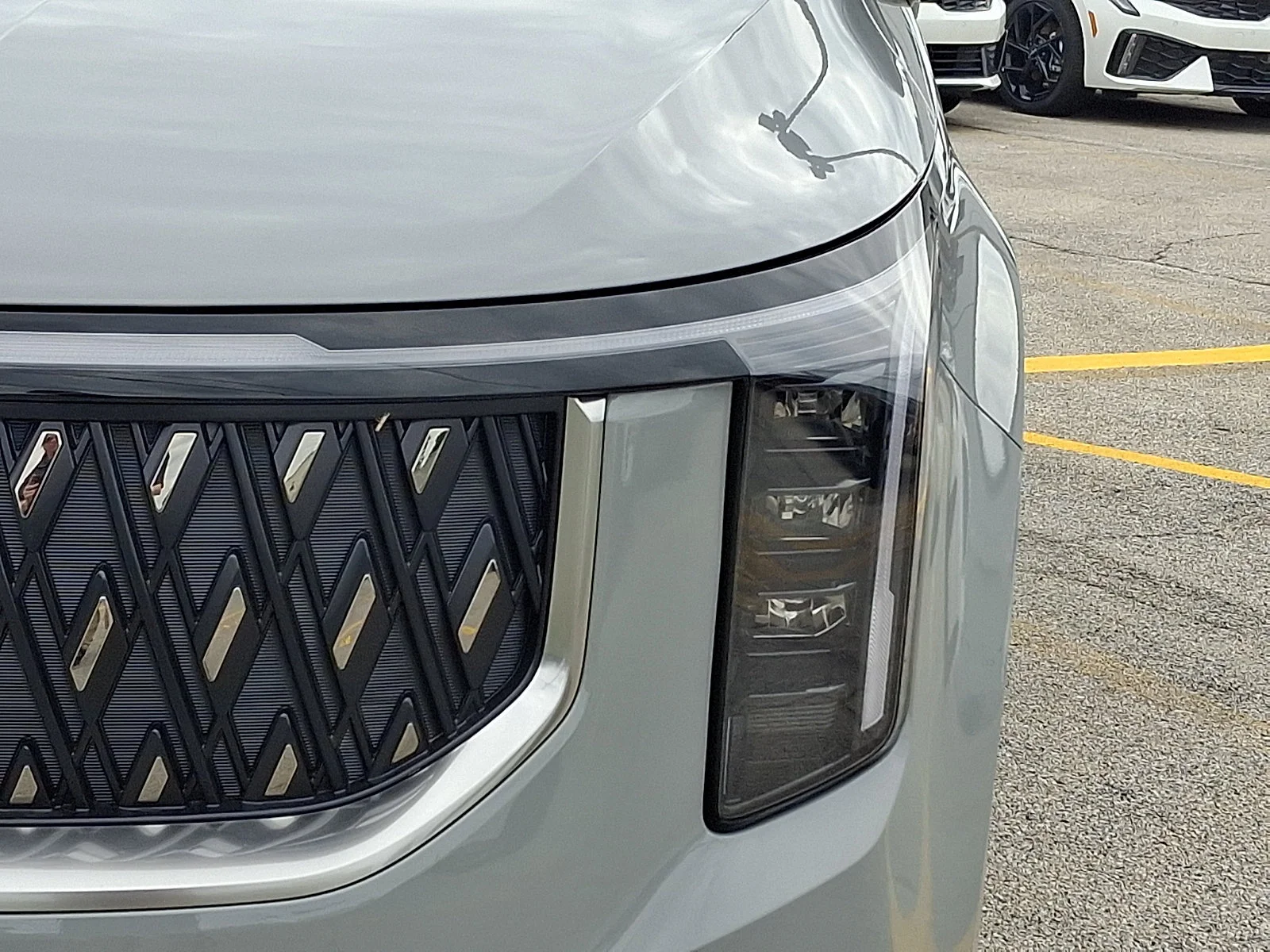 New 2027 Silver Kia LX image 8