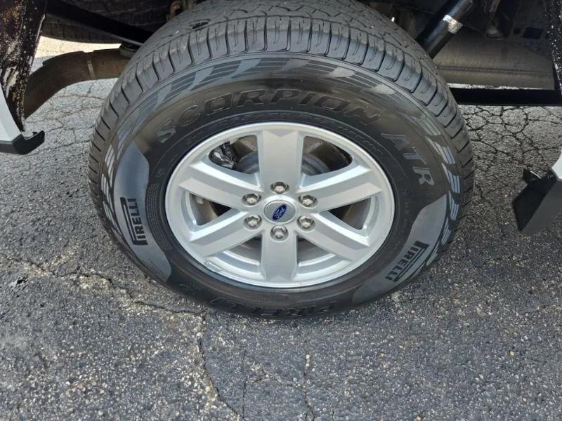Used 2023 White Ford XL image 9