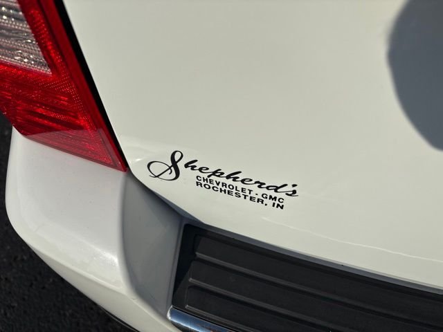 Used 2016 White Jeep Latitude image 17