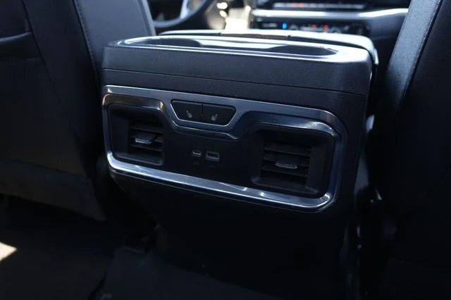 Used 2023 Red Chevrolet High Country image 13