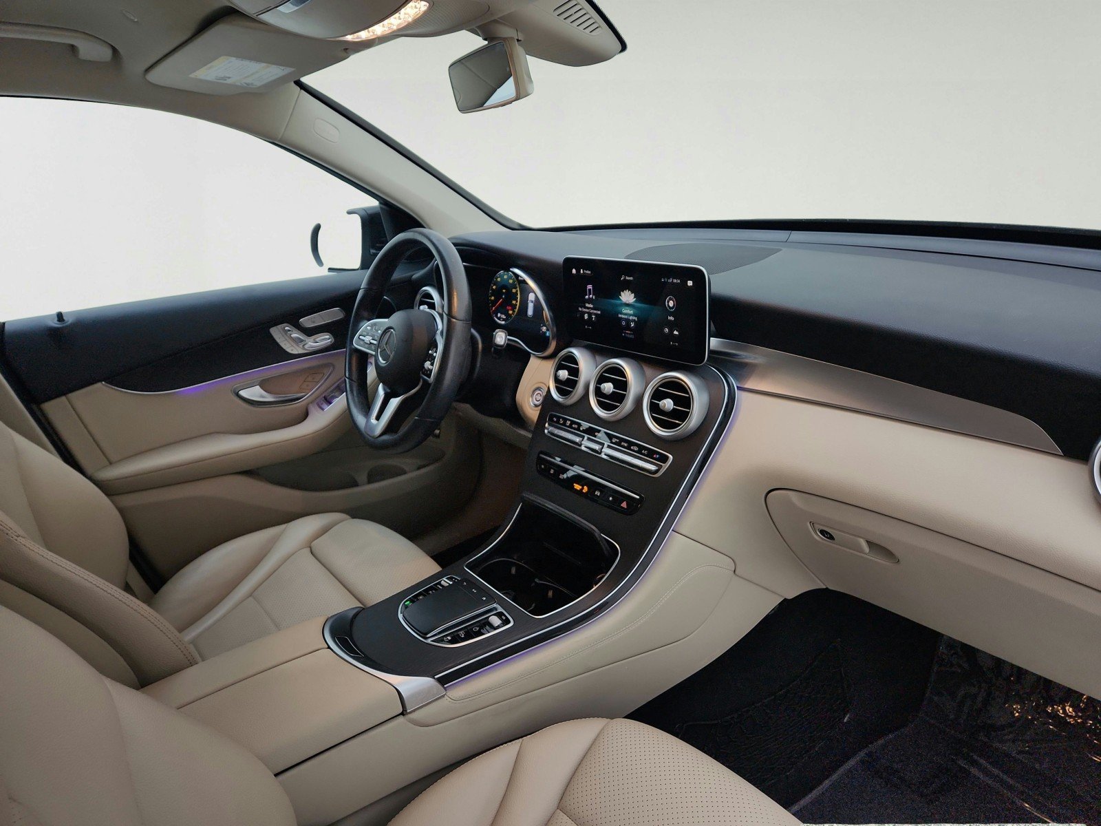 Used 2020 Black Mercedes-Benz GLC 300 image 28
