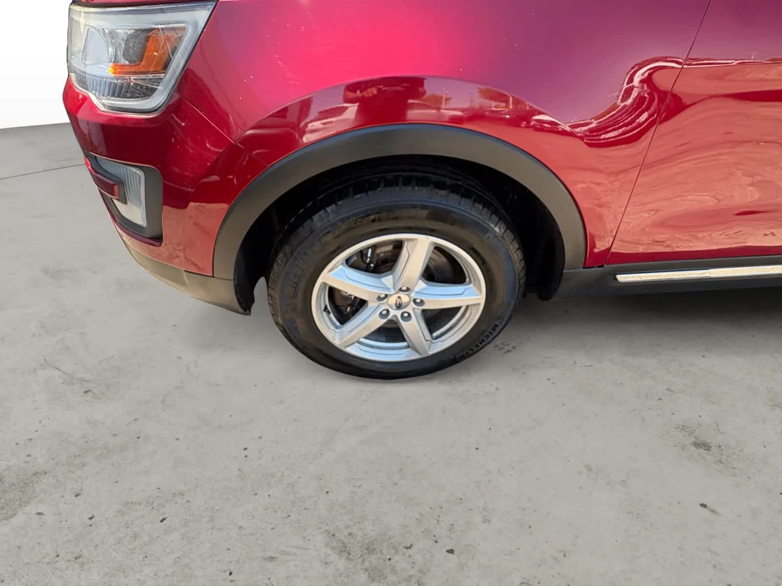Used 2016 Ruby Red Metallic Tinted Clearcoat Ford XLT image 10