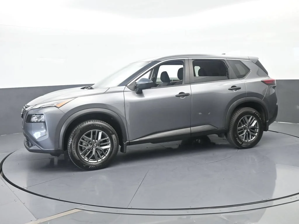 Used 2021 Gray Nissan S image 2