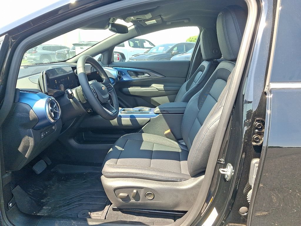2026 Chevrolet Equinox EV 2LT - Photo 6