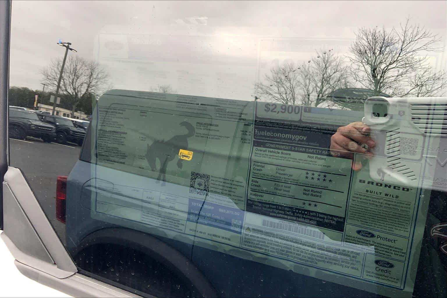 New 2025 Oxford White Ford Badlands® image 17