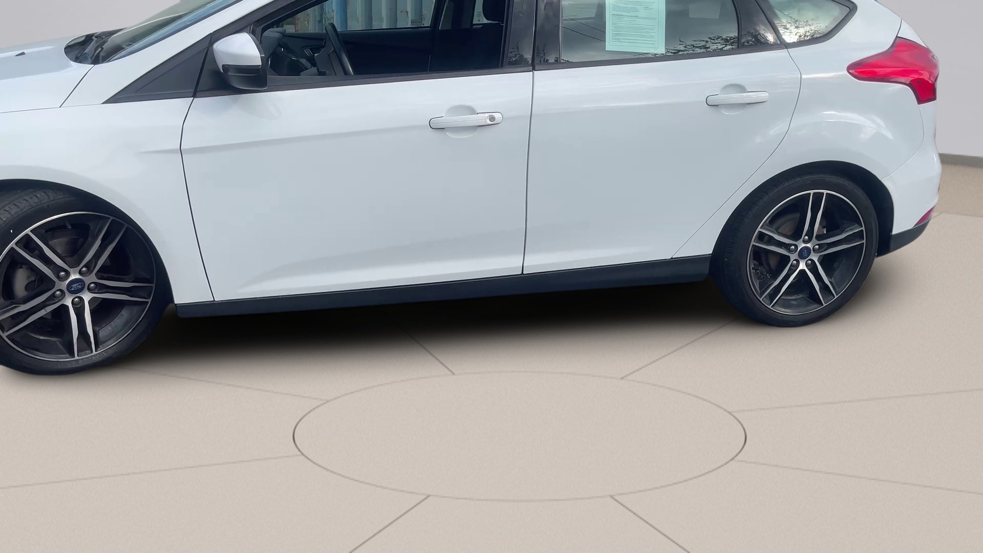 Used 2017 White Ford SE image 3