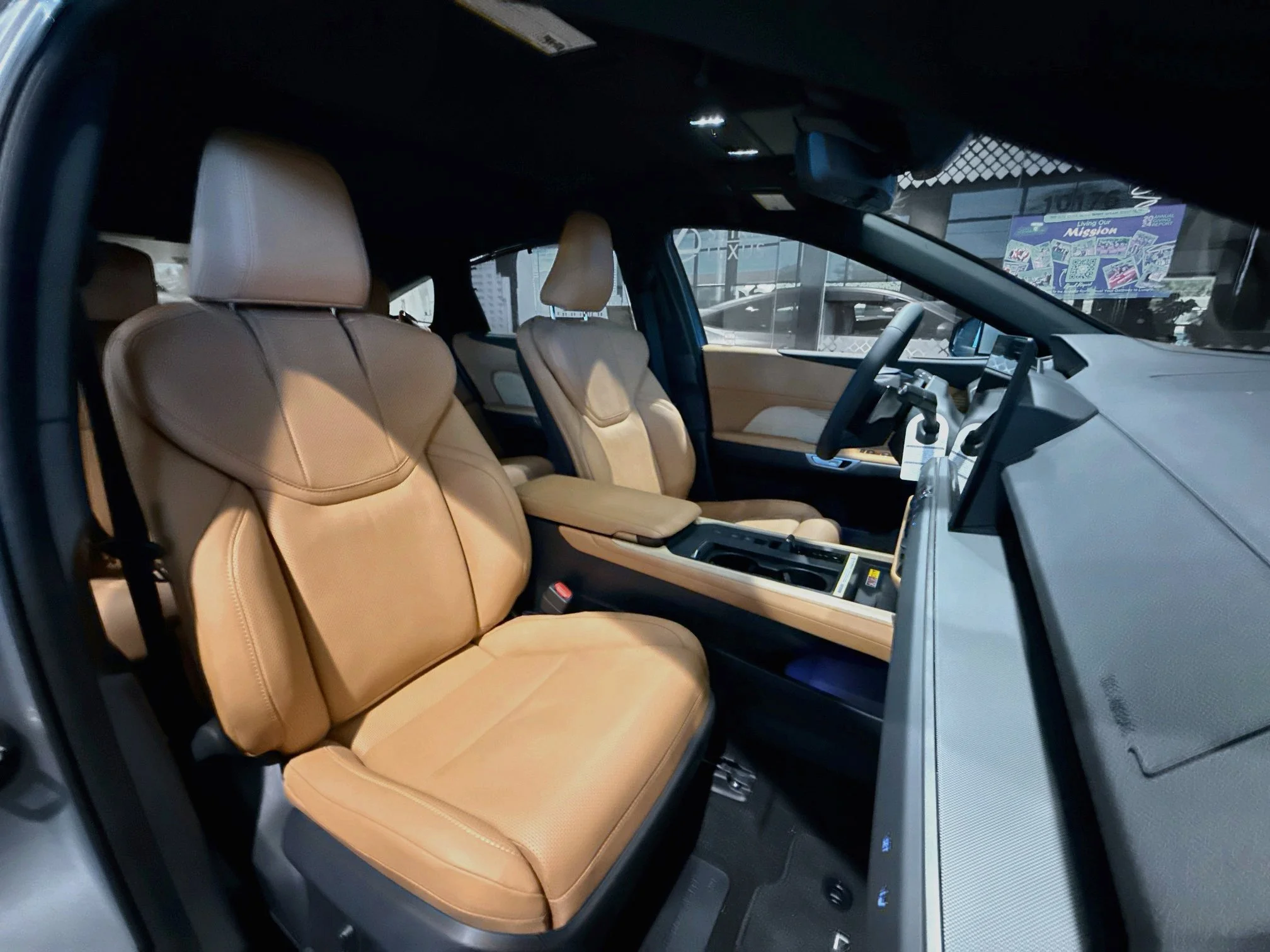 New 2026 Iridium Lexus ES 350e LUXURY image 23