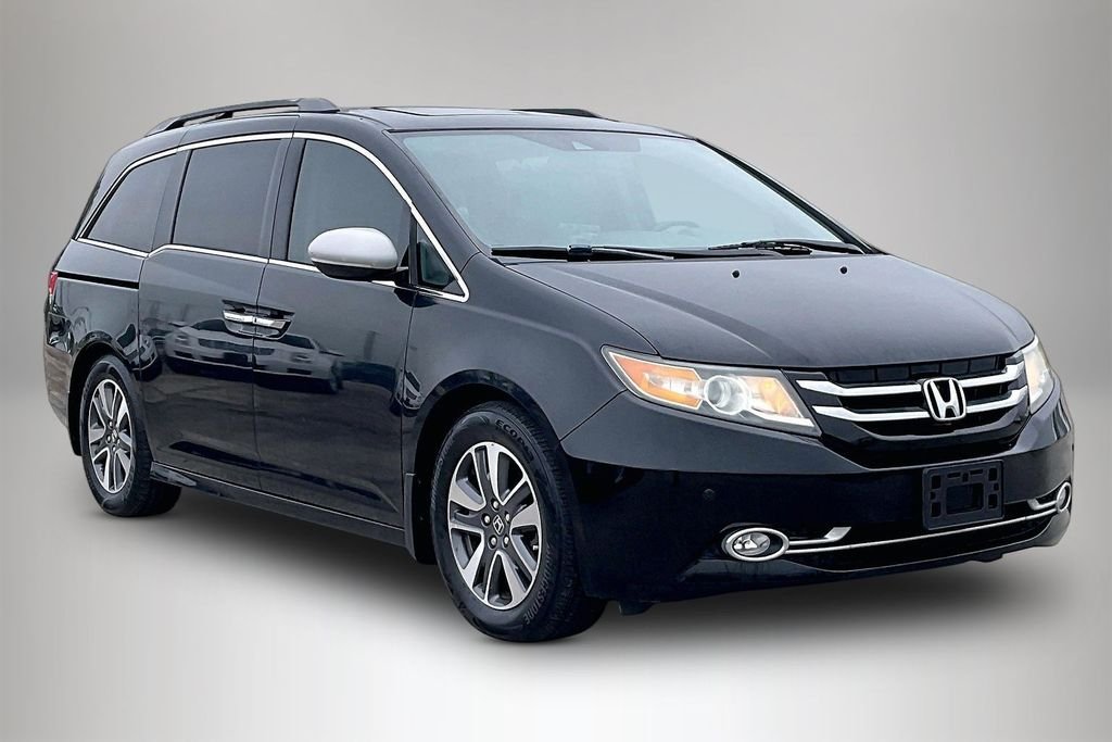 2014 Honda Odyssey Touring's photo
