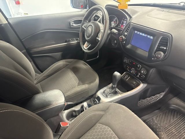 Used 2021 Silver Jeep Sport image 22
