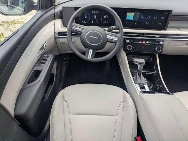 New 2026 Gray Hyundai SEL FWD image 17