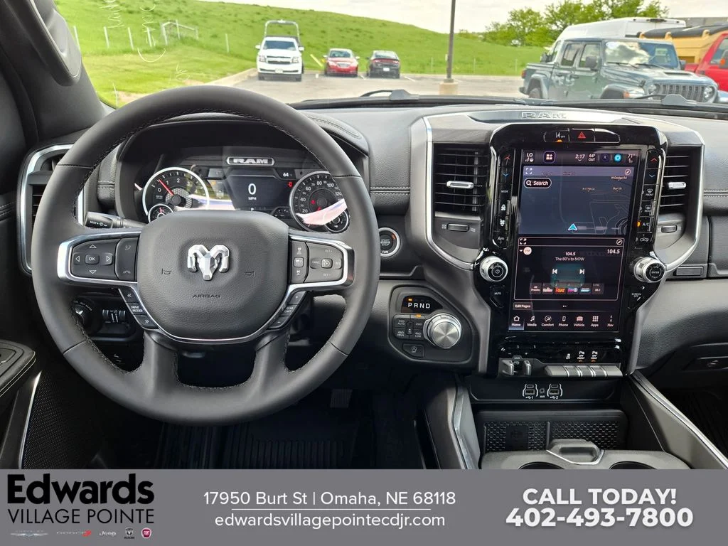 New 2026 Diamond Black Crystal Pearl-Coat Exterior Paint RAM Laramie image 16