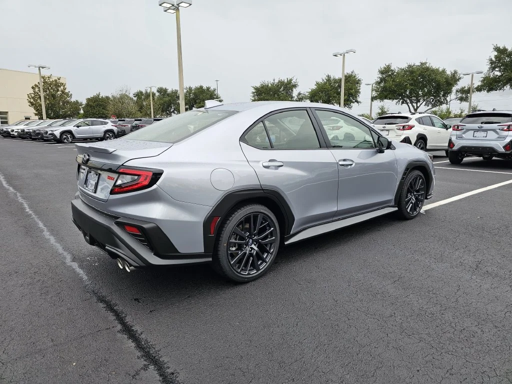 New 2026 ICE SILVER METALLIC Subaru Premium image 3
