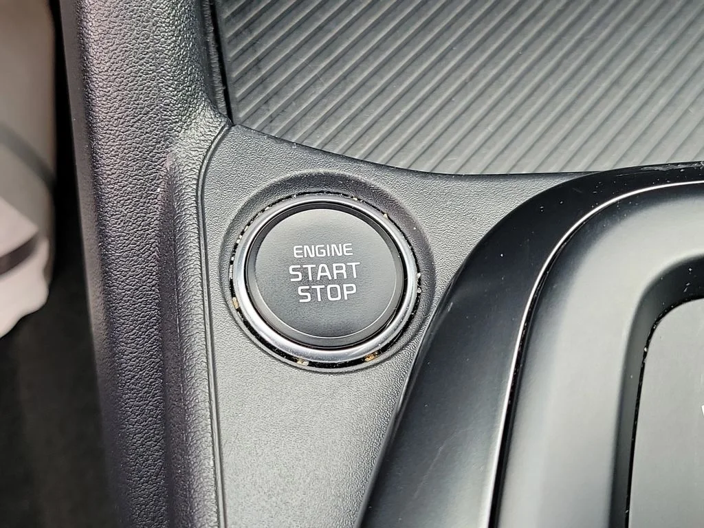 2025 Kia K4 LXS - Photo 34
