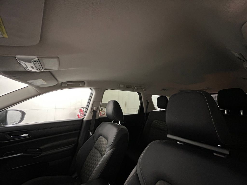 Used 2022 Gray Nissan S image 25