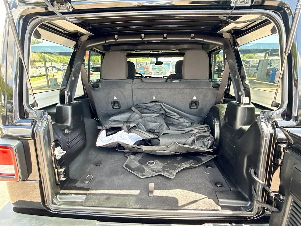 Used 2022 Black Jeep Unlimited Sport S image 30