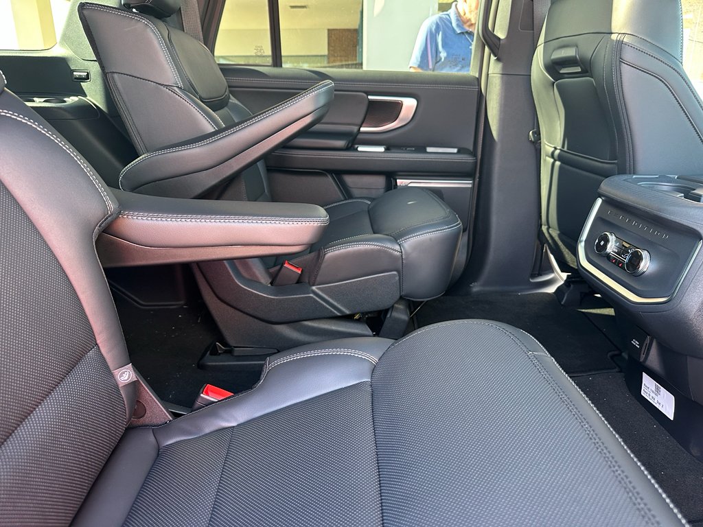 New 2026 Dark Matter Gray Metallic Ford MAX Platinum® image 34