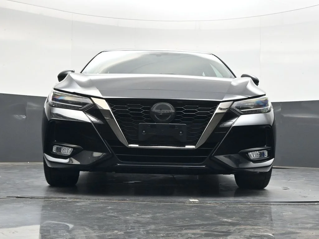 Used 2022 Black Nissan SR image 44