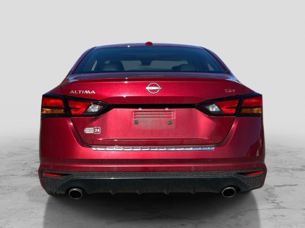 Used 2023 Red Nissan 2.5 SR image 4