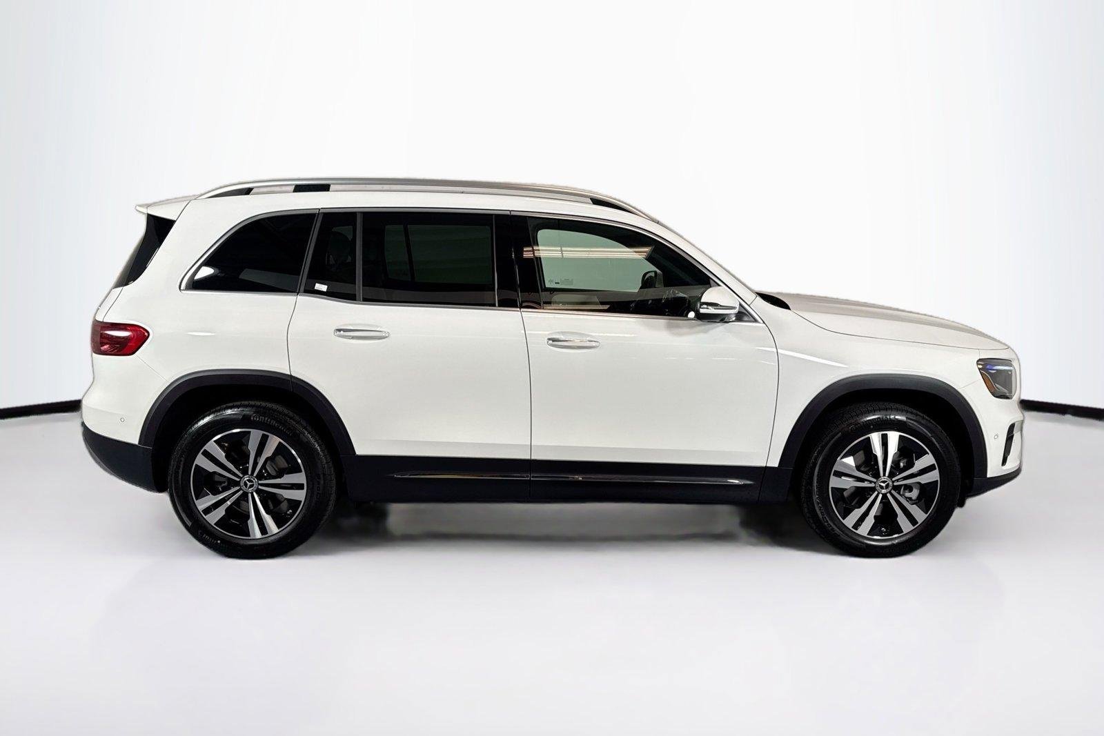 New 2026 Polar White Mercedes-Benz GLB 250 image 4