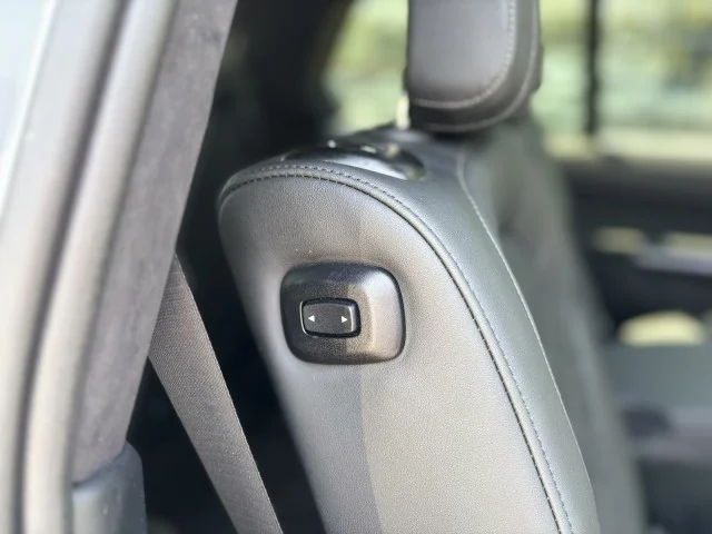 Used 2024 Brooklyn Grey Metallic BMW xDrive40i ~ M Sport Professional Package image 28