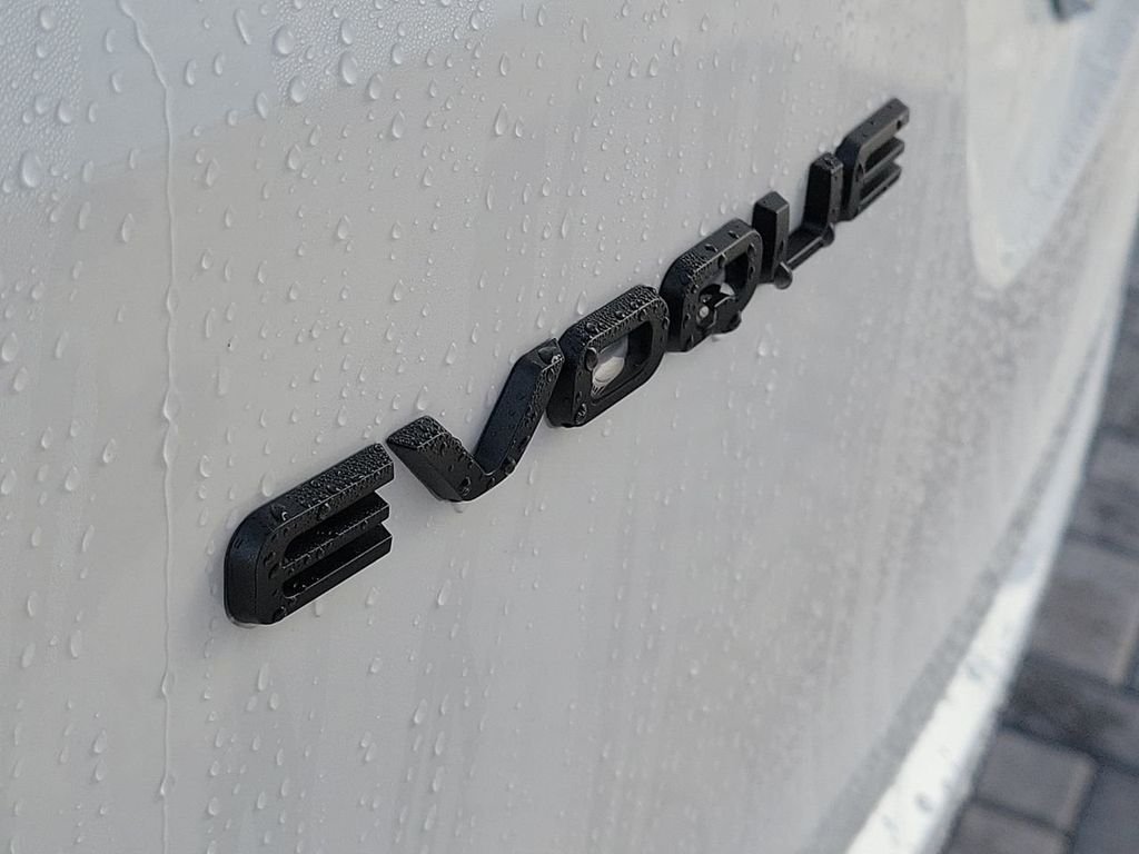 2026 Land Rover Range Rover Evoque Dynamic SE - Photo 10