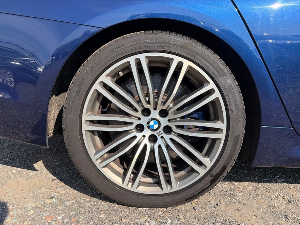 Used 2020 Blue BMW M550i xDrive image 16