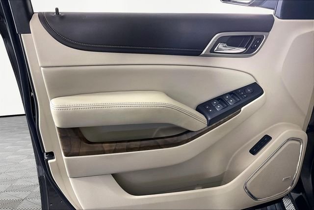 Used 2019 Gray GMC Denali image 17