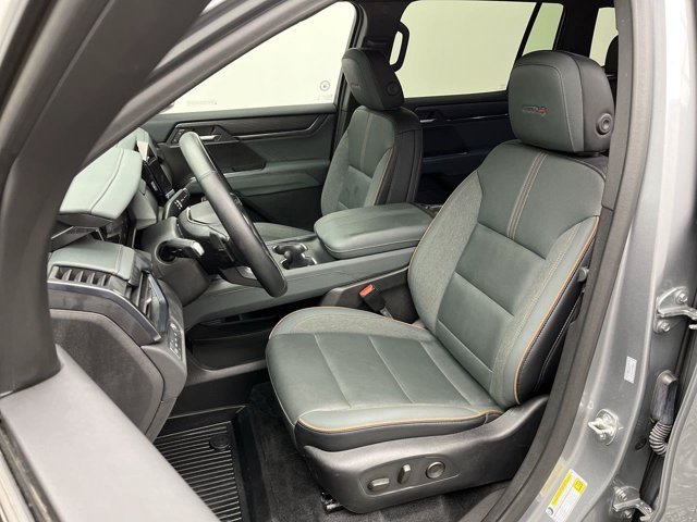 Used 2025 Sterling Metallic GMC AWD AT4 image 9